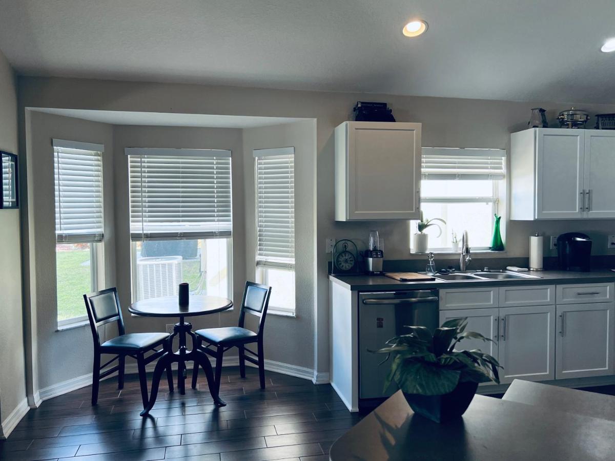 Ruskin Fl Private 2 Bdrm 1 Bath Suite Common Areas Shared With Host And Cat Esterno foto